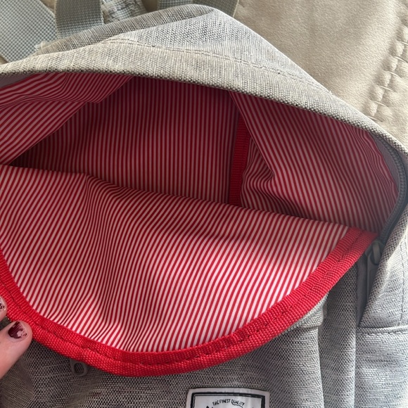 Mini light grey Herschel back pack - Picture 2 of 3
